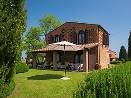Tuscany Stay With Pool