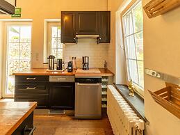 Luxurious Villa With Heated Pool