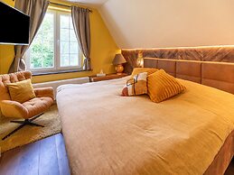 Luxurious Villa With Heated Pool