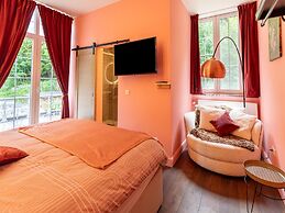 Luxurious Villa With Heated Pool