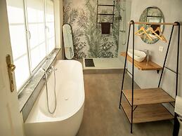 Luxurious Villa With Heated Pool