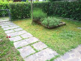 Apartment With Private Garden