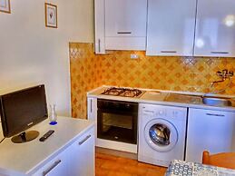 Apartment 200m From the sea