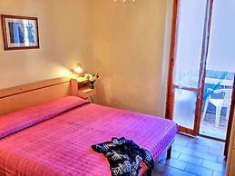 Apartment 200m From the sea