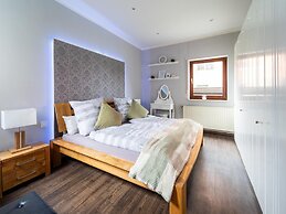 Modern Holiday Flat With Pool in the Harz