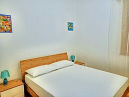 Cosy Apartment With Balcony