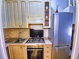 Cosy Apartment With Balcony