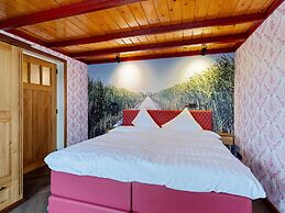 Unique Overnight Stay in the 'friese Wouden'