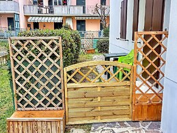 Amazing Apartment With Garden