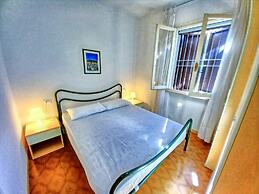 Amazing Apartment With Garden