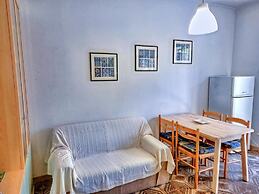 Amazing Apartment With Garden