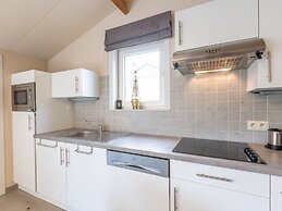 Ideal Holiday Home by the sea