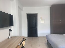 Phaedrus Living: Hoopoe Residencies 204