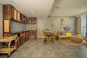 Signature Beachside Condotel Nha Trang