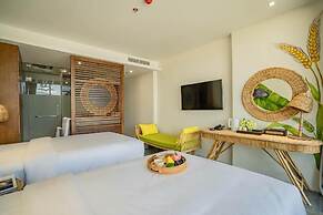 Signature Beachside Condotel Nha Trang