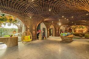 Signature Beachside Condotel Nha Trang