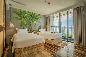 Signature Beachside Condotel Nha Trang