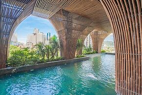 Signature Beachside Condotel Nha Trang
