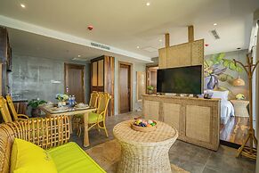 Signature Beachside Condotel Nha Trang