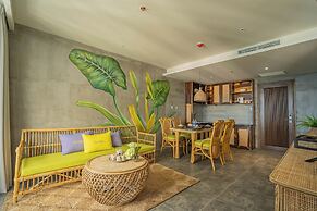 Signature Beachside Condotel Nha Trang