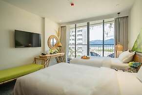 Signature Beachside Condotel Nha Trang