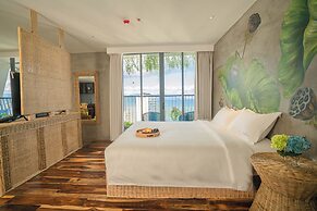 Signature Beachside Condotel Nha Trang