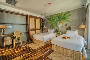Signature Beachside Condotel Nha Trang