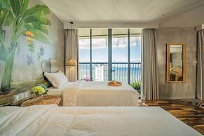 Signature Beachside Condotel Nha Trang