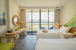Signature Beachside Condotel Nha Trang