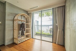 Signature Beachside Condotel Nha Trang