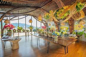 Signature Beachside Condotel Nha Trang