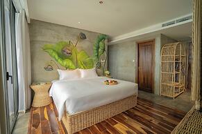 Signature Beachside Condotel Nha Trang