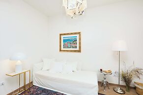 Hedera Estate, Hedera A8