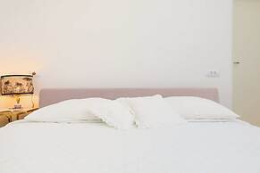 Hedera Estate, Hedera A8