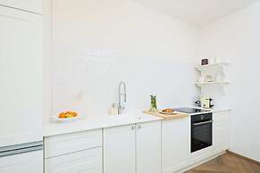 Hedera Estate, Hedera A8