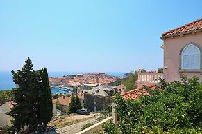 Hedera Estate, Hedera A8