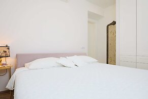 Hedera Estate, Hedera A8