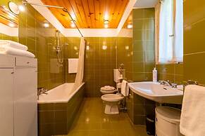 A due Passi dal Belvedere by Wonderful Italy