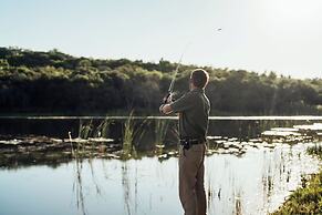 Mmakuba Private Game Lodge