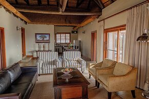 Mmakuba Private Game Lodge