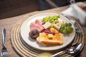 Mmakuba Private Game Lodge