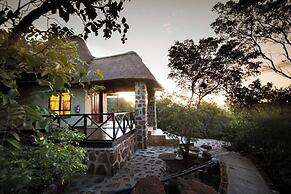 Mmakuba Private Game Lodge