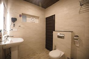 Oakwood Forest Retreat