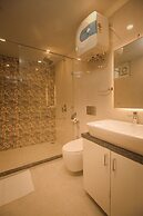 Oakwood Forest Retreat