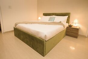 Oakwood Forest Retreat