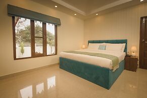 Oakwood Forest Retreat