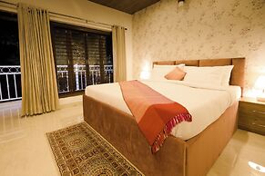 Oakwood Forest Retreat