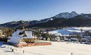 TatryTop Panorama Lux jacuzzi sauna