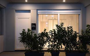 Casa di Pino in Paradisi Square Near Airport