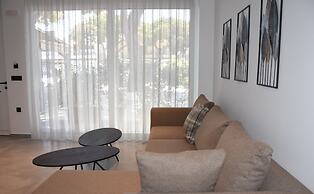 Casa di Pino in Paradisi Square Near Airport